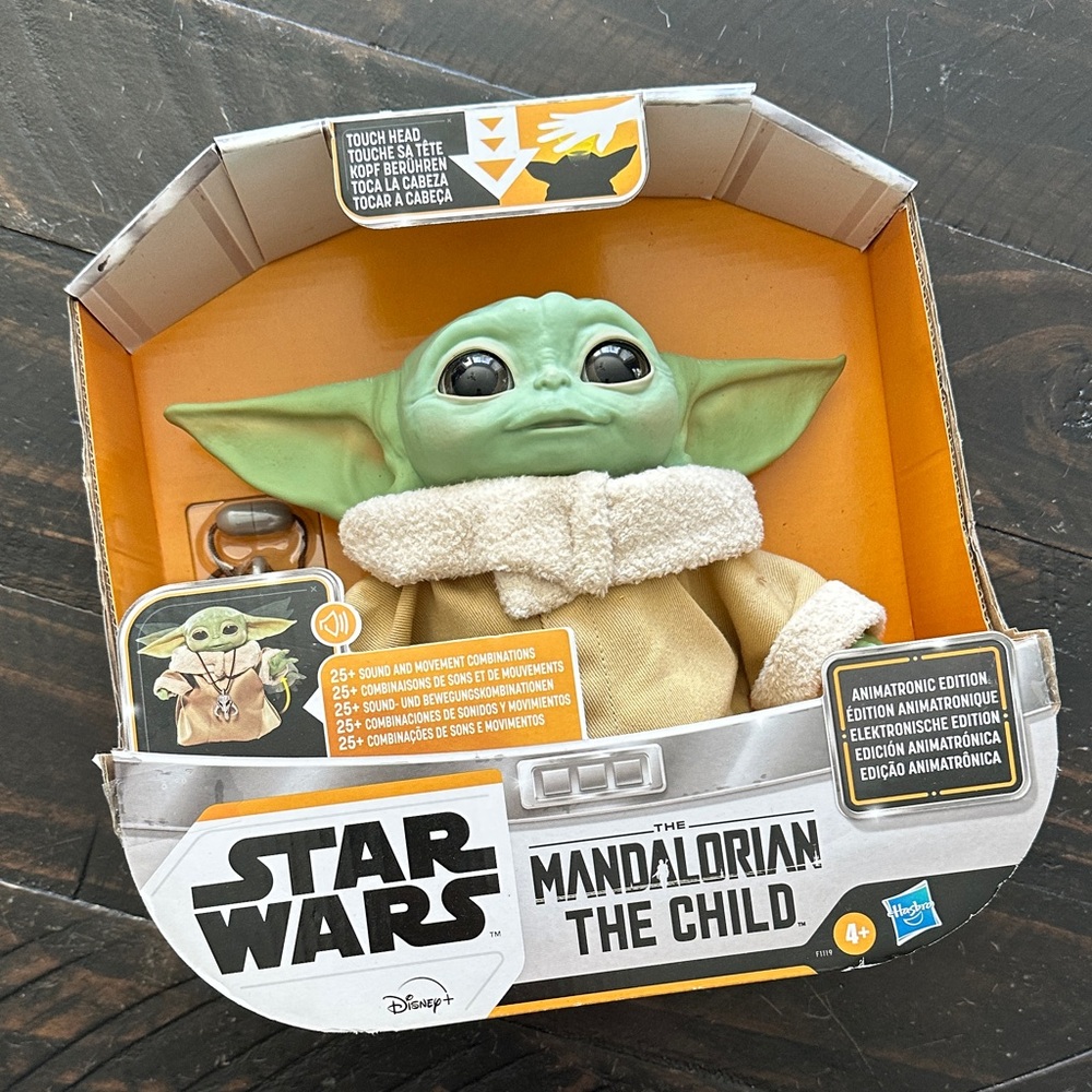 Star Wars The Mandalorian The Child Plush - Animatronic Edition
